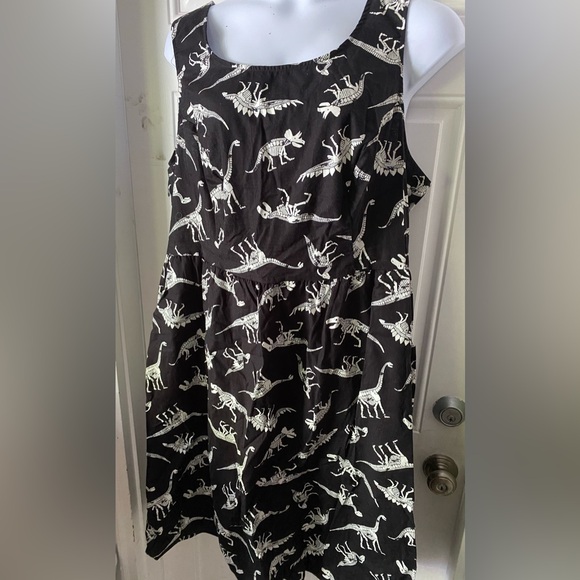 Retrolicious Dresses & Skirts - Retrolicious Black Dinosaur Print Sleeveless Dress